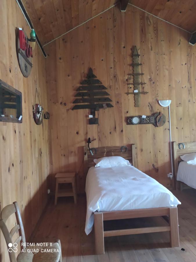 Отель Le Saloon Chazey-sur-Ain Экстерьер фото